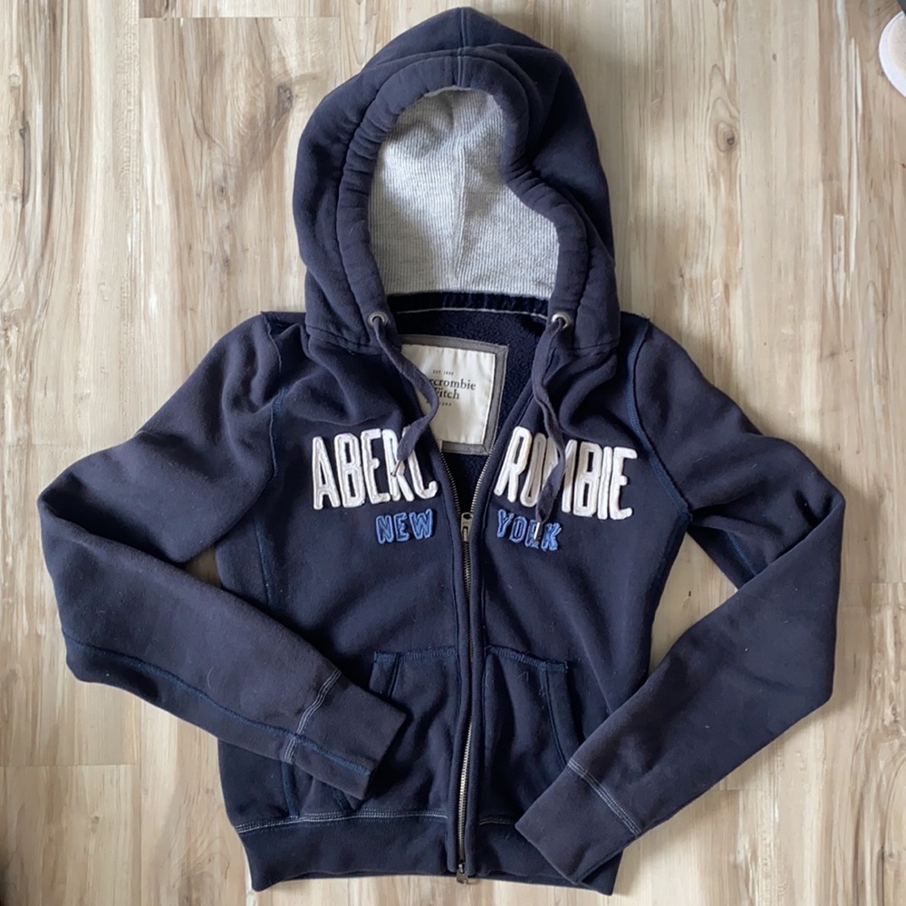 β€οΈ Abercrombie and Fitch Logo Navy Blue Hoodie - Picture 5 of 5
